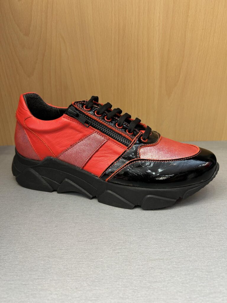 Sky 02/ SKS 840 Red