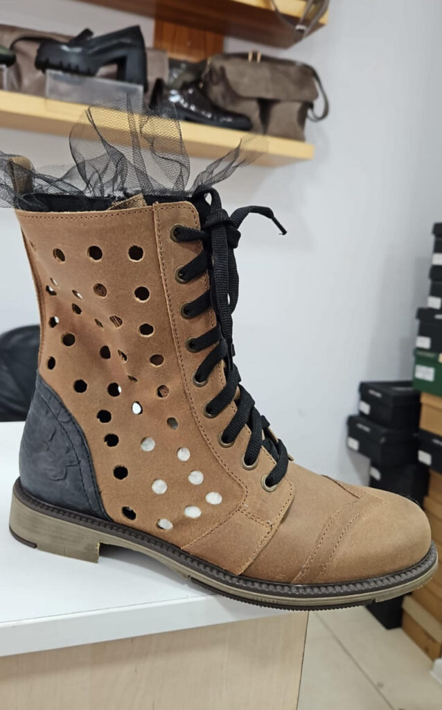 79053/ Kristina Taupe Combi